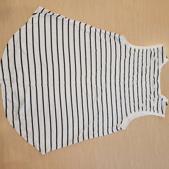 Merona Striped Black and White Pocket Tank Women's Medium - Picture 3 of 3